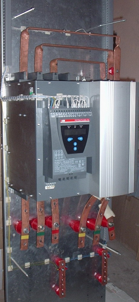 Частотный преобразователь шкафа управления экструдером на 475А