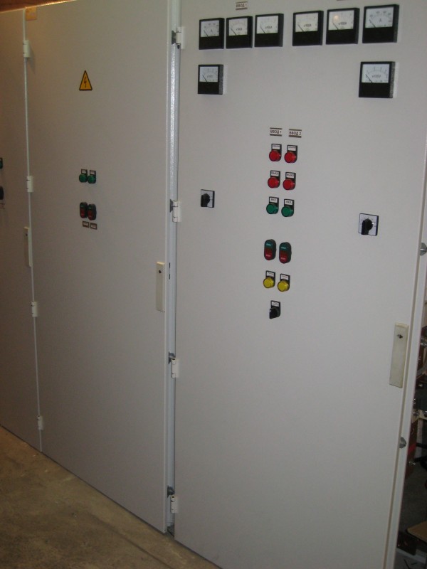 Сборка из шкафов для обеспечения автоматизированного управления производственными процессами нефтегазопереработки