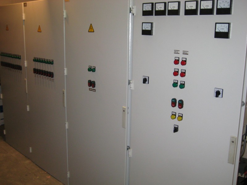 Сборка из шкафов для обеспечения автоматизированного управления производственными процессами нефтегазопереработки